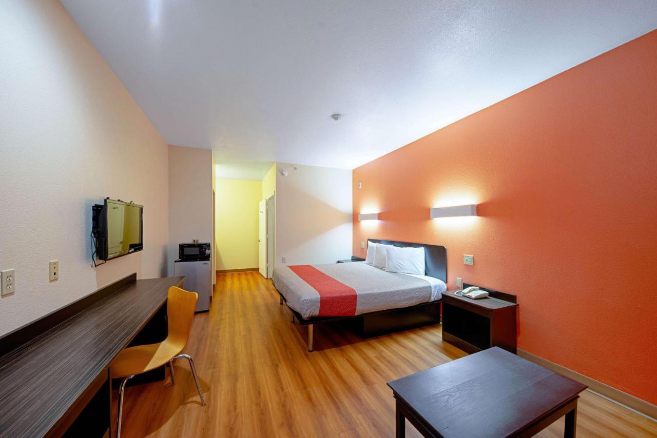 Motel 6-Rhome, Tx ภายนอก รูปภาพ