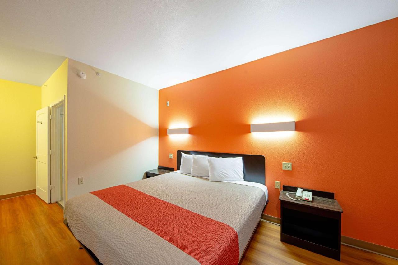 Motel 6-Rhome, Tx ภายนอก รูปภาพ