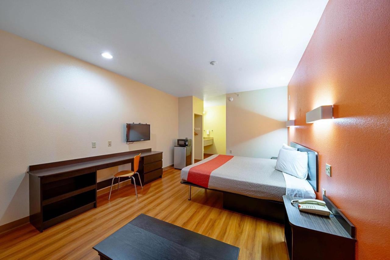 Motel 6-Rhome, Tx ภายนอก รูปภาพ