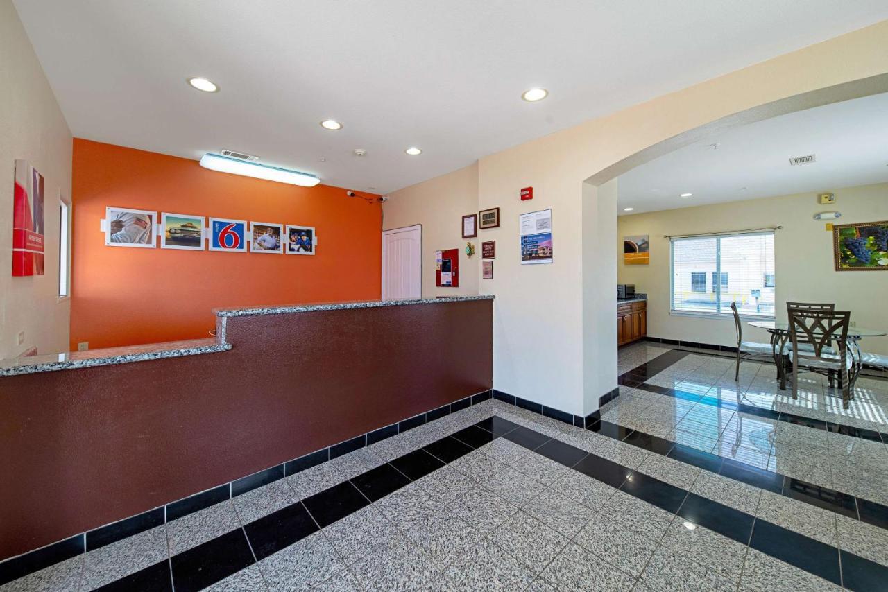 Motel 6-Rhome, Tx ภายนอก รูปภาพ